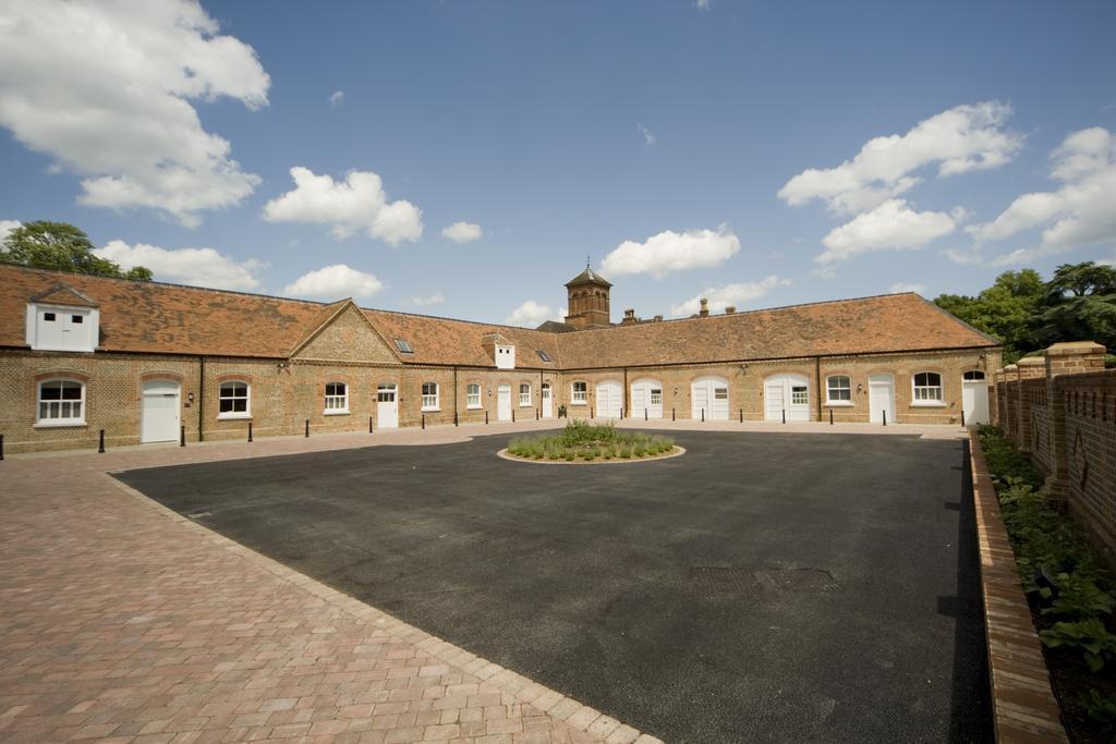 Oakley Hall Hotel Basingstoke Eksteriør billede