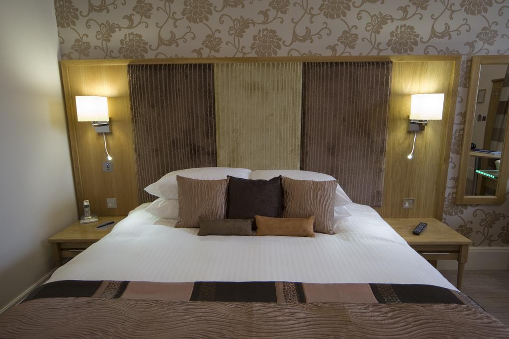 Oakley Hall Hotel Basingstoke Eksteriør billede