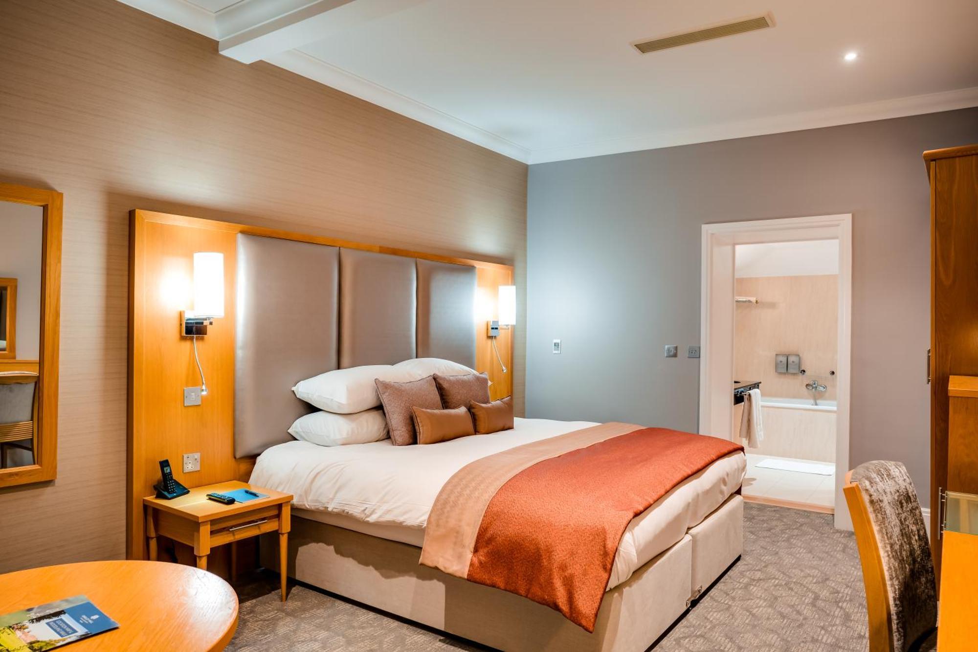 Oakley Hall Hotel Basingstoke Eksteriør billede