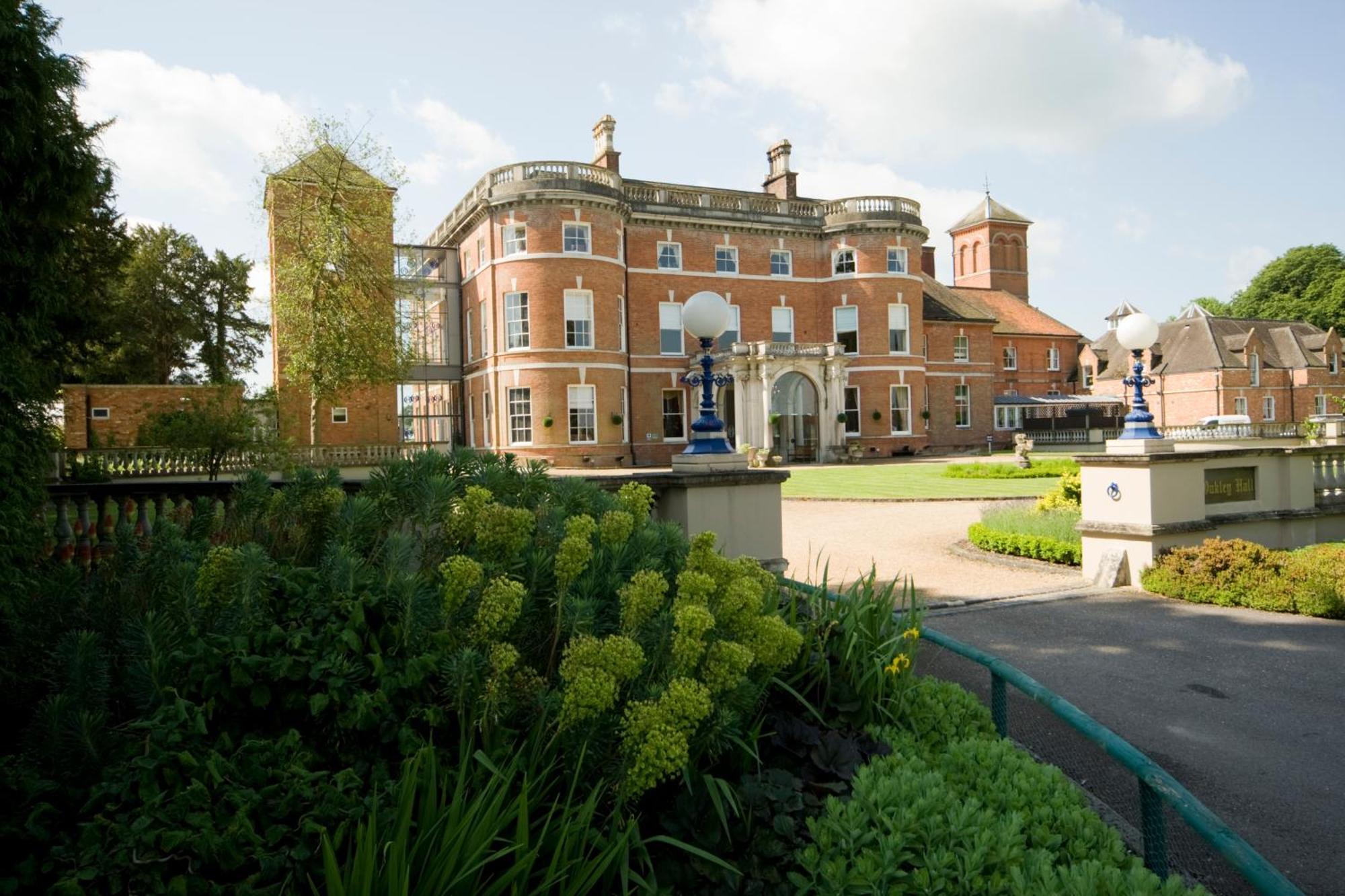 Oakley Hall Hotel Basingstoke Eksteriør billede
