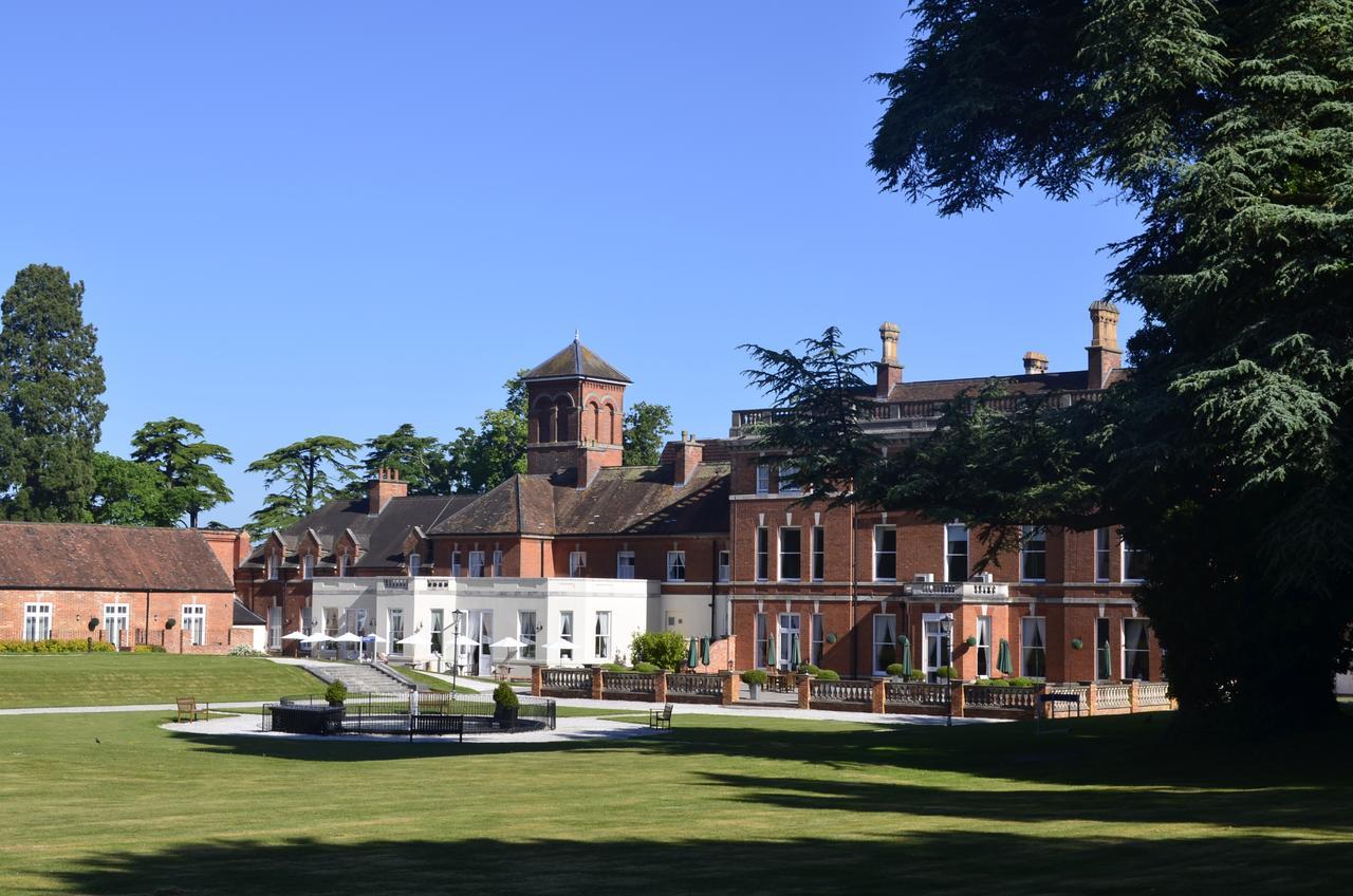 Oakley Hall Hotel Basingstoke Eksteriør billede